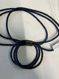 Lot d'un bracelet et un collier bleu, paillettes