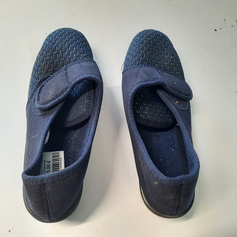 chaussons bleus t42