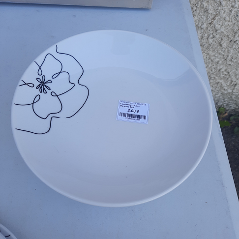 6 assiettes creuses blanches fleur