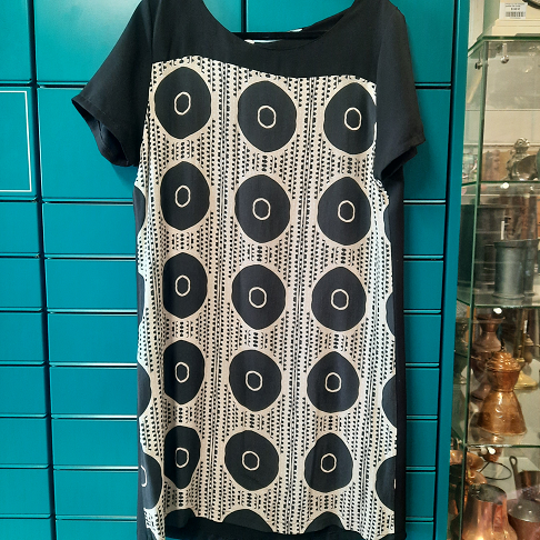 Robe noire et beige La Fée Maraboutée T 42