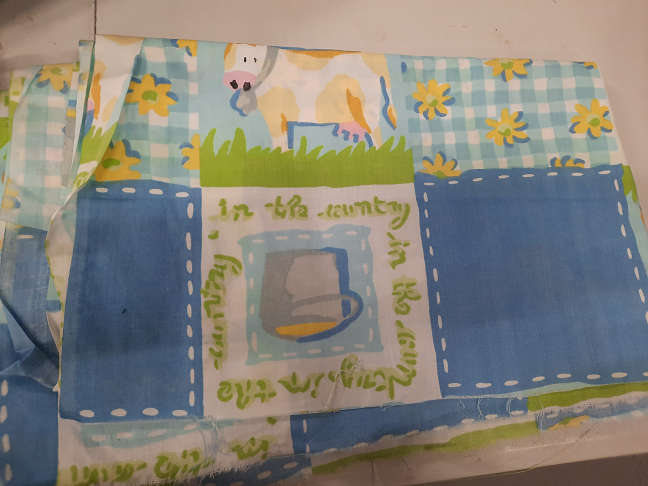 Tissus enfant motif pot de lait/vache