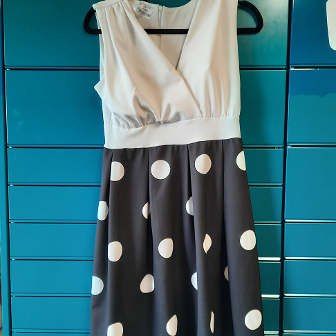 robe blanche et bleue à pois blanc t38