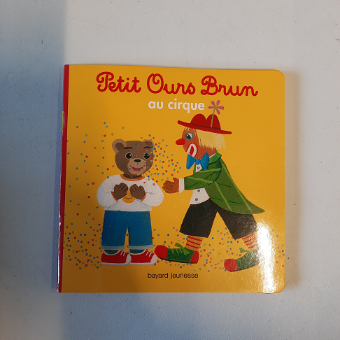 livre Petit ours brun au cirque