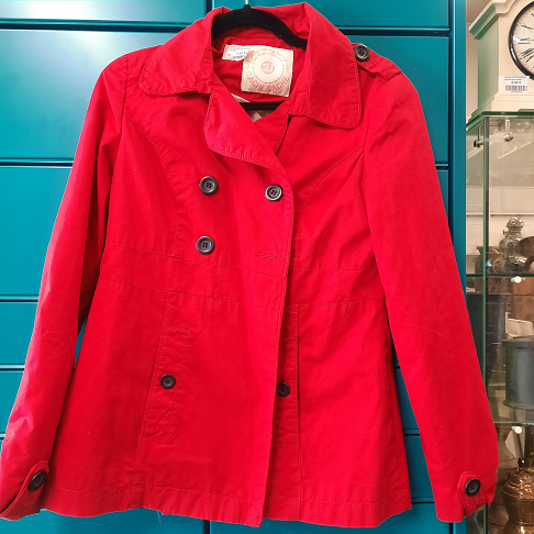 VESTE ROUGE CACHE CACHE