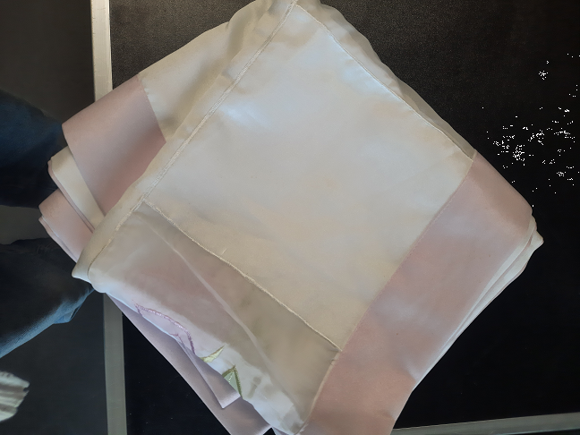 carré satin rose foulard