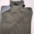 Pull à paillette col roulé vert, taille S