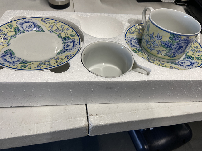 Lot de 2 tasses avec soucoupe