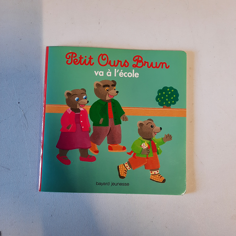 livre Petit ours brun va à l'école