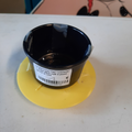 1 Petit filtre café à poser jaune et noir
