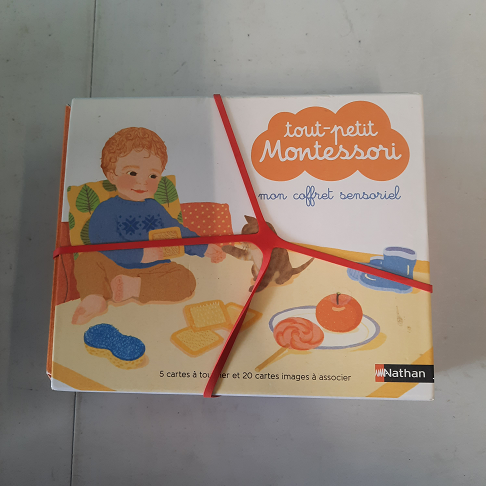 jeu toucher montessori