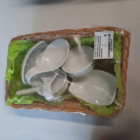 PANIER Avec 6 coupelles mignardises blanches en porcelaine