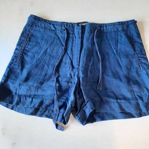 Short bleu en lin, T 40,