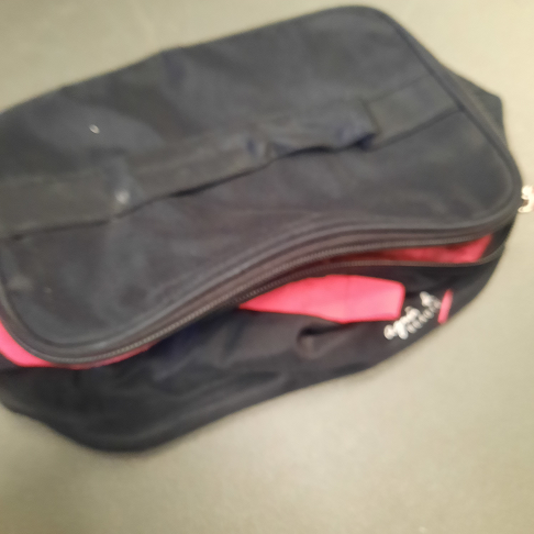 TROUSSE DE TOILETTE