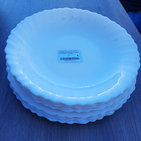 assiettes blanches arcopal 5 creuses , 5 plates