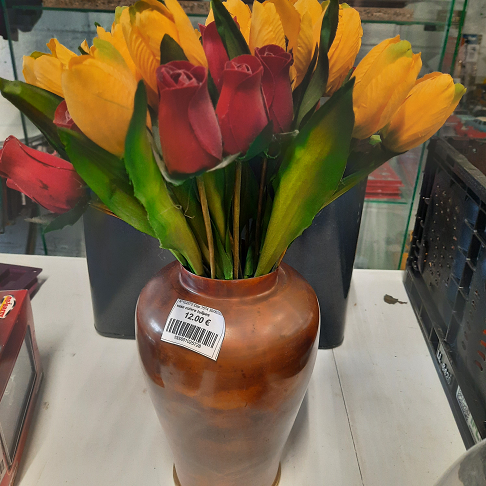 vase cuivre tulipes