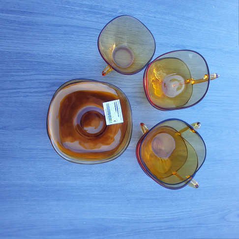 5 tasses + 4 soucoupes arcopal