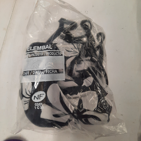 Maillot de bain 1 pièce noir avec fleurs                T   38/40