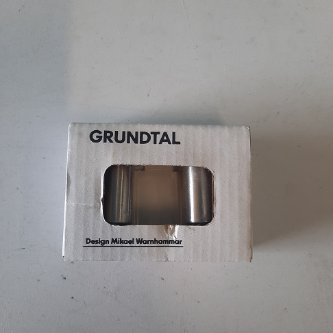 2 petites patères – bouton grundtal ikea
