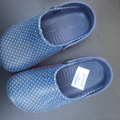 Paire de sabot extérieur enfant bleu semelle rose taille 32