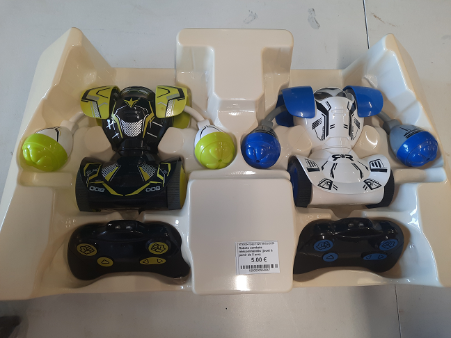 Robots combats télécommandés (jouet à partir de 5 ans)