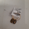 1 paire de boucles d'oreilles