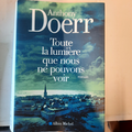 livre  toute la lumiere que nous pouvons voir