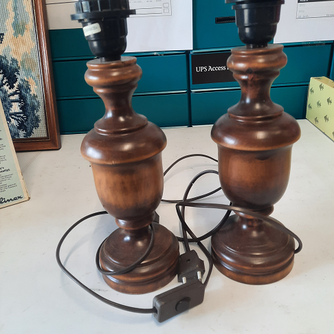 1 pied de lampe de chevet