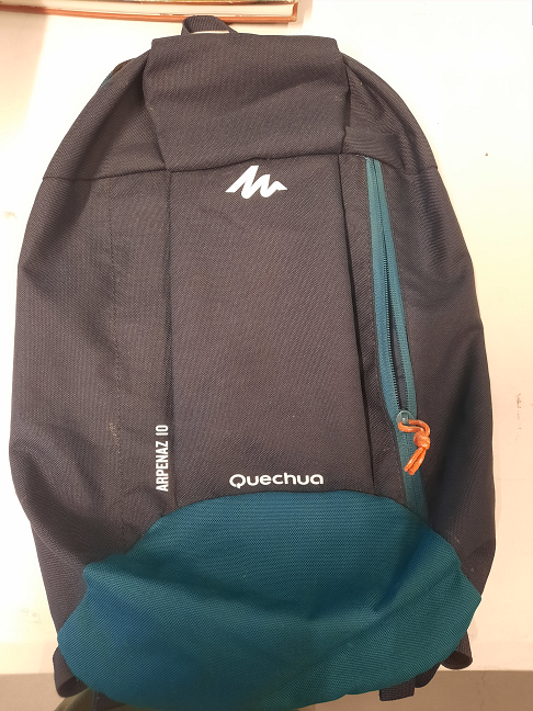 un sac à dos de sport quechua