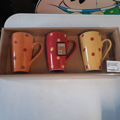 COFFRET DE 3 MUGS NEUF orange/rouge/jaune à pois