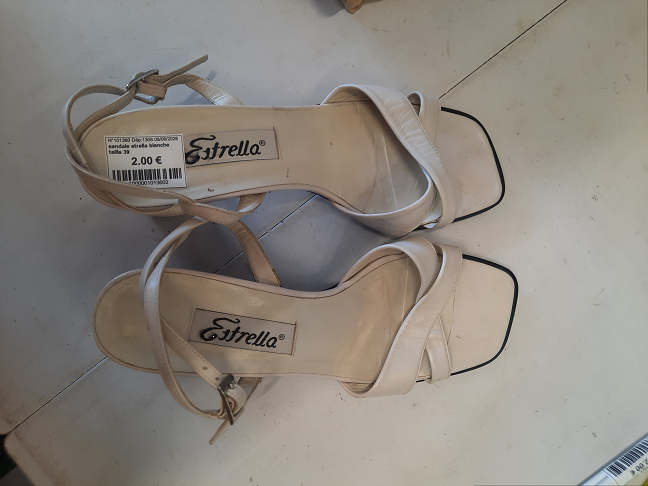 sandale etrella blanche taille 39