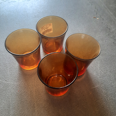 4 verres Arcopal marron