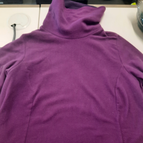 Polaire violet T. L. avec col montant