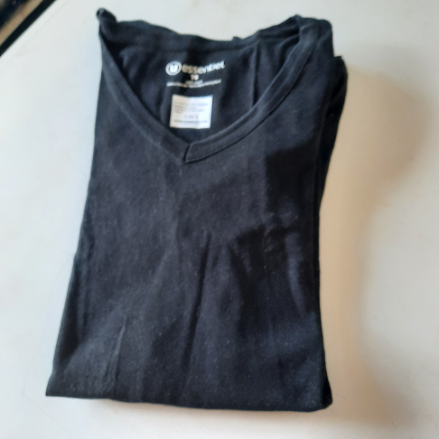 Maillots de corps
manches courtes noirs
Taille 6