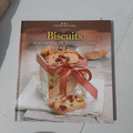 livre Biscuits macarons et mignardises Pas à pas