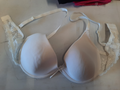 soutien à gorge blanc 90c neuf.