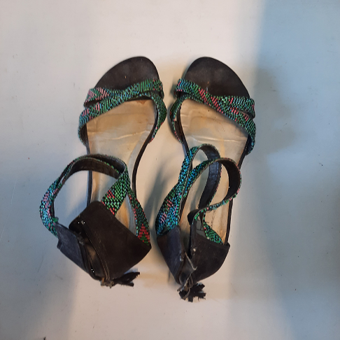 Sandale noir et bleu 42