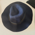 Chapeau bleu marine