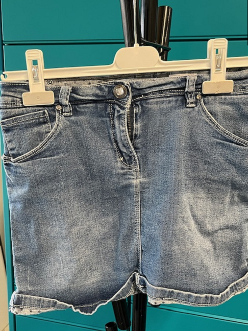 Jupe en jean taille 14 ans