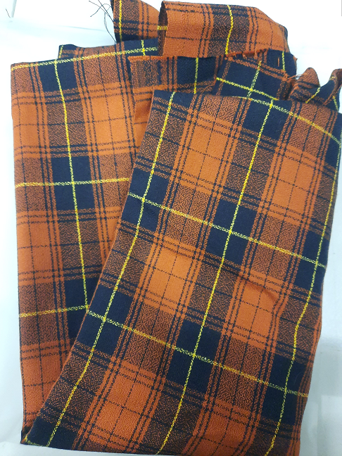 Tissus écossais rouille /noir