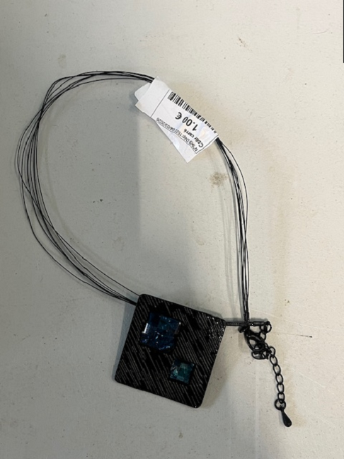 Collier carré