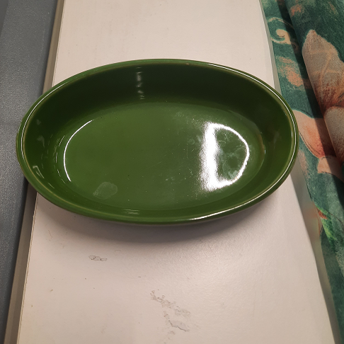 Petit plat ovale vert