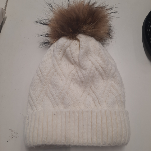Bonnet pompon