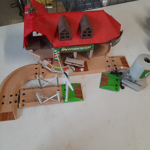 Petit magasin (work shop )