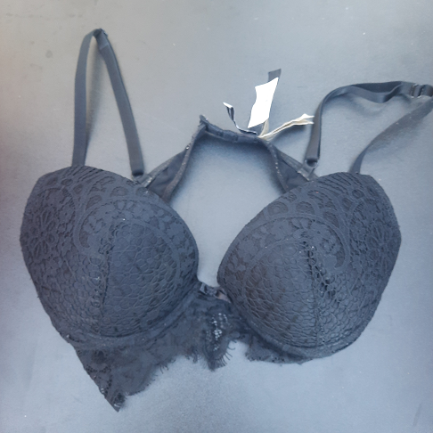 soutien gorge noir dentelle rembourré