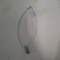 Collier avec pendentif bleu