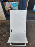 Chaise basse jardin blanche