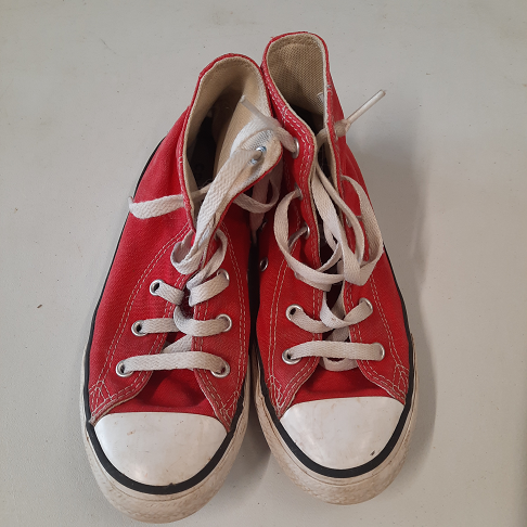 chaussures :Converse rouge