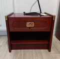 Table de chevet : Longueur : 47 cm, largeur : 35 cm et hauteur : 41 cm
