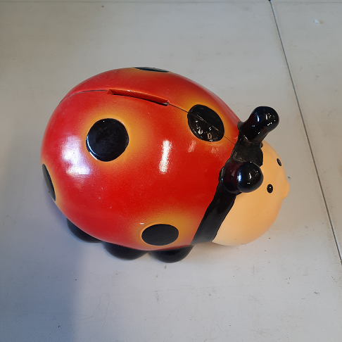 Tire-lire coccinelle