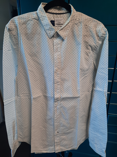 chemise H fond blanc /motif marine T L